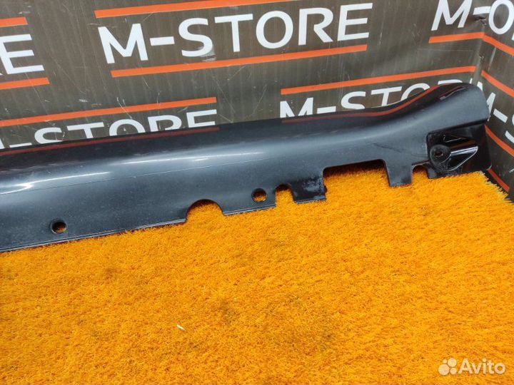 Накладка на порог правая Bmw X5 E70 N55B30A 2012