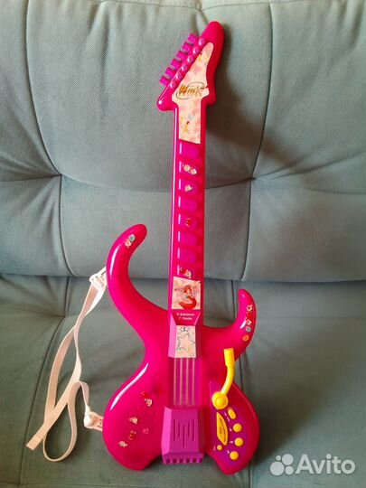Игрушечная гитара