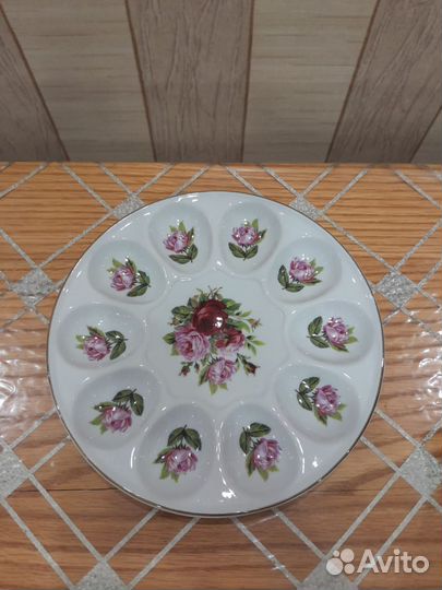 Тарелка для пасхальных яиц
