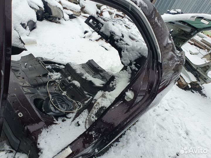 Крыло заднее левое Mercedes W212 (2009 - 2013)