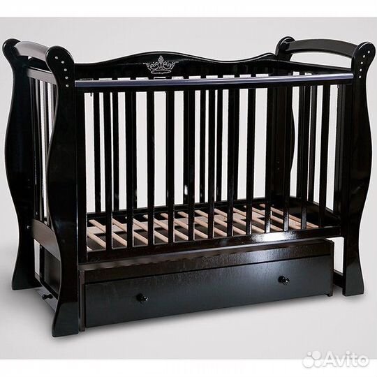 Детская кроватка из массива Бука 