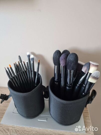 Новый набор кистей manly в тубусе