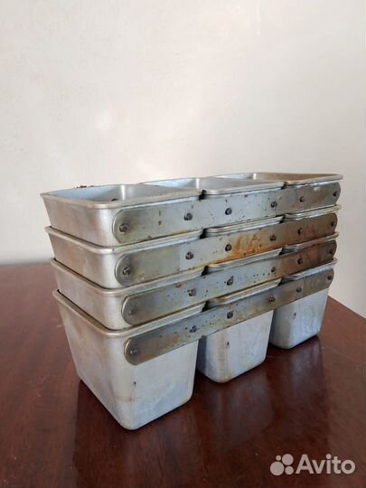 Печь и формы для выпечки