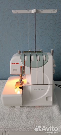 Японский Оверлог Janome MyLock 495