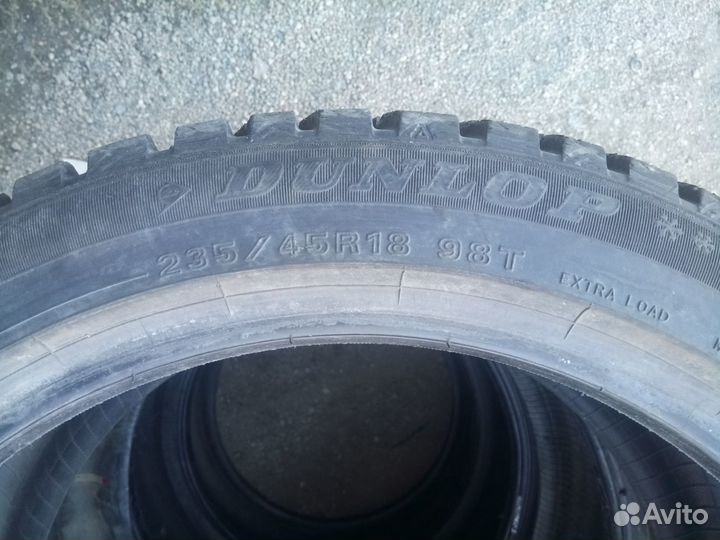 Dunlop SP Winter Ice 03 235/45 R18