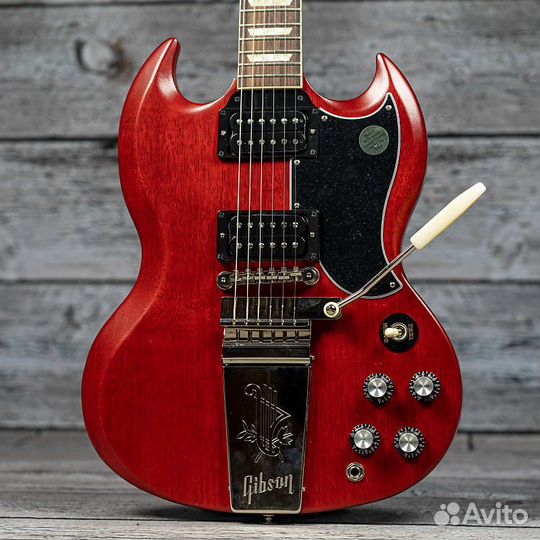 Gibson SG Standart с кейсом + Аксессуары