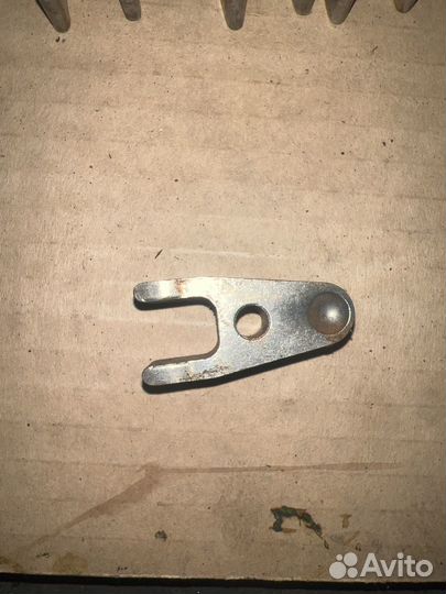 Вилка прижимная форсунок Mercedes 3.0cdi om642