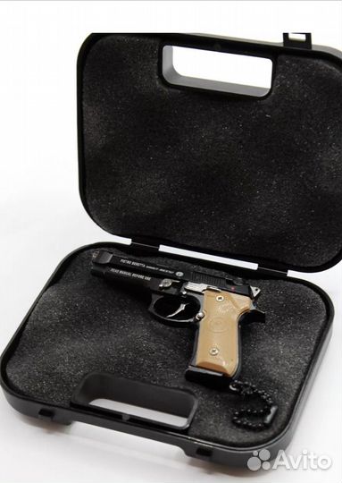 Брелок с кейсом Beretta 92