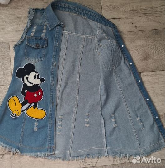 Джинсовая жилетка удлиненная