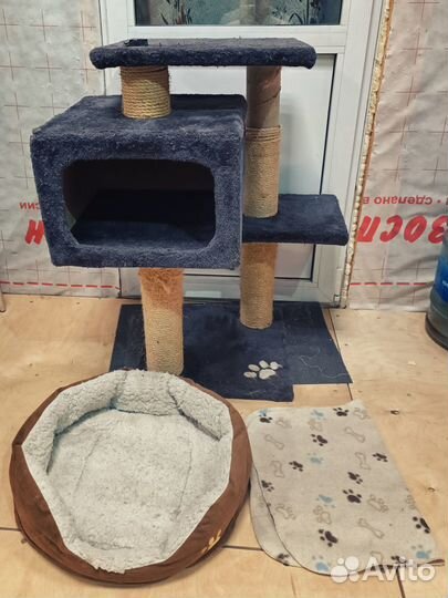 Кошачий домик и лежанка 45х45