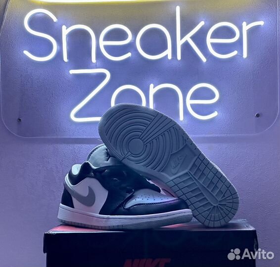 Кроссовки Nike air Jordan 1