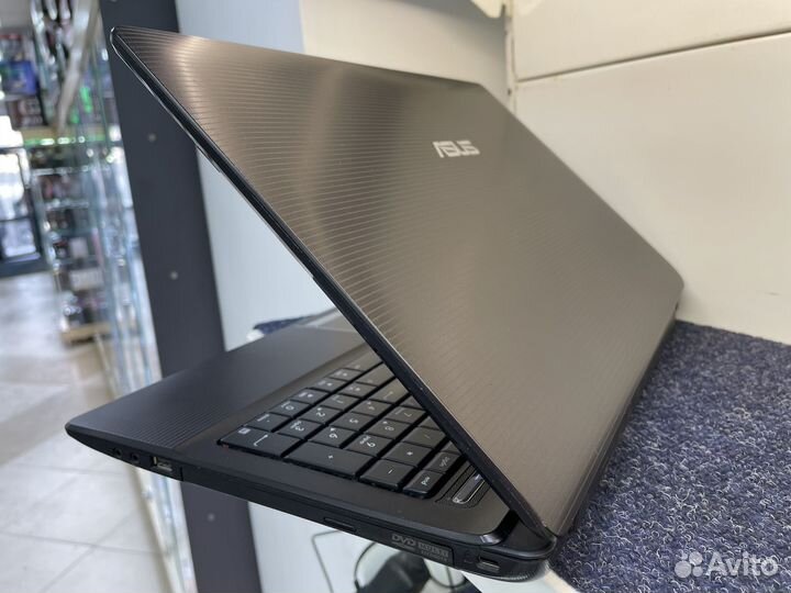 Ноутбук Asus X53U