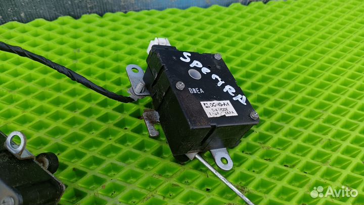 Сервопривод заслонки отопителя Kia Spectra
