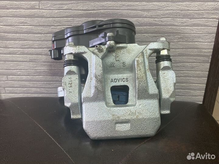 Электрический супорт Новый Mitsubishi Outlander 3