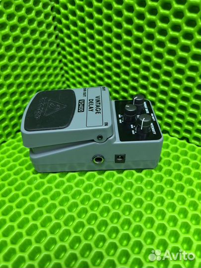Гитарная педаль behringer vd400