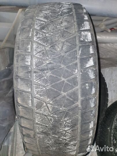 Bridgestone Blizzak DM-V2 275/50 R22 111