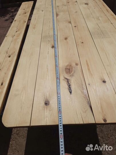 Стол со скамейками