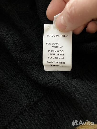 Свитер женский