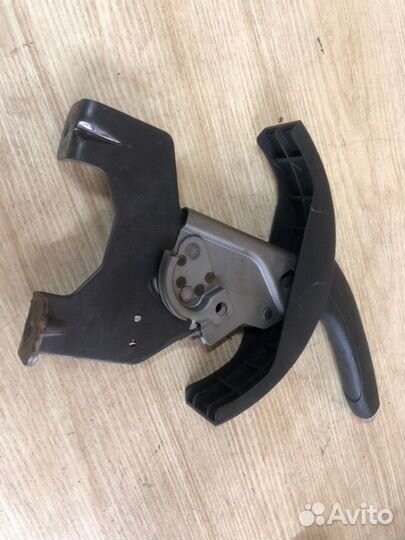 Кожух рычага стояночного тормоза Ssangyong Actyon