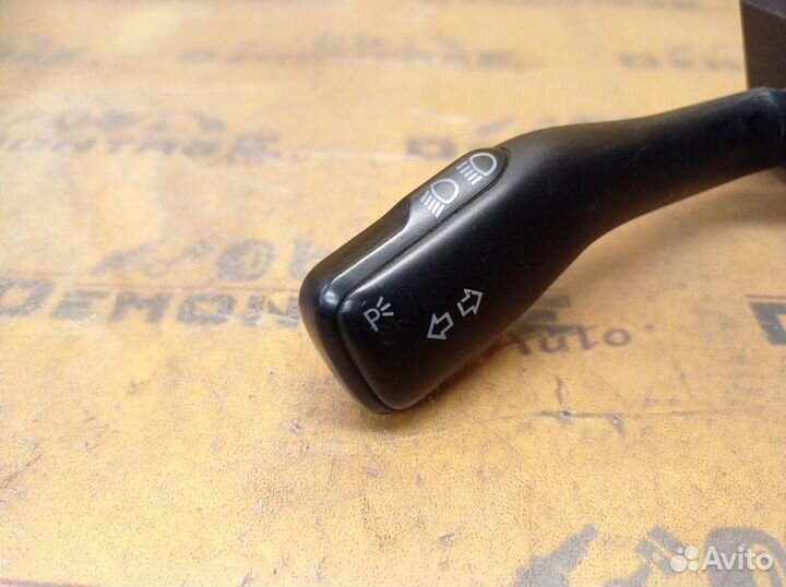 Переключатель поворотников подрулевой Golf 4 B5 A3