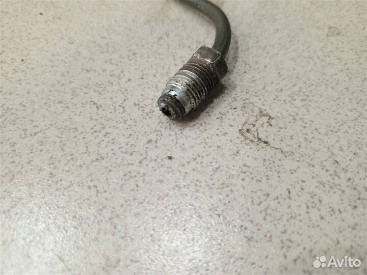 Трубка тормозная на главный тормозной цилиндр Che