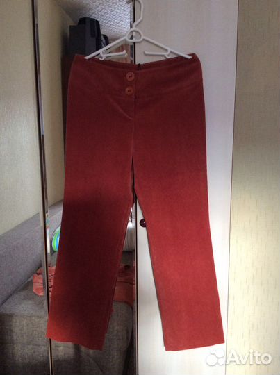 Костюм женский с брюками р.48