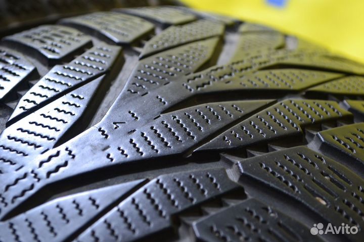 Nokian Tyres Hakkapeliitta R2 SUV 235/65 R17