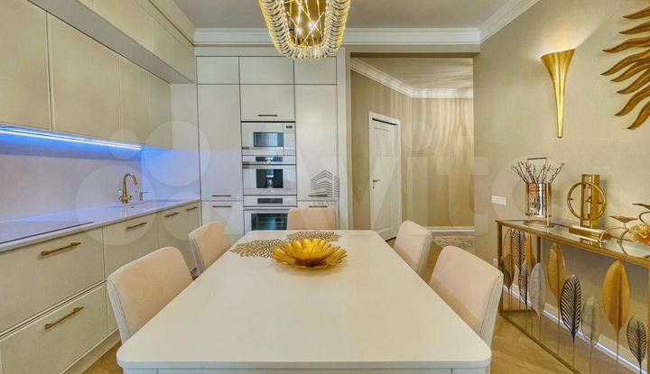 3-к. квартира, 117 м², 5/5 эт.