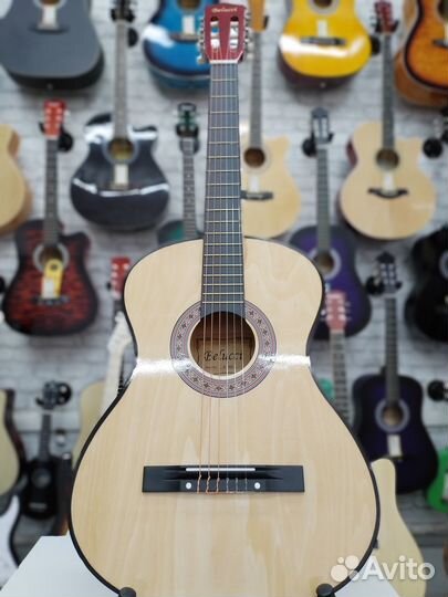 Классическая гитара 