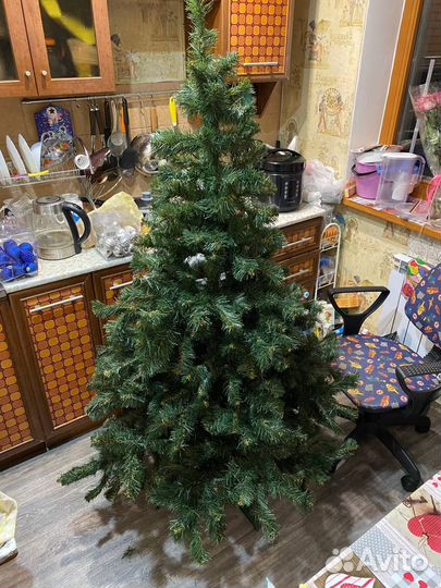 Ель искуственная 150 (170) + игрушки и гирлянда