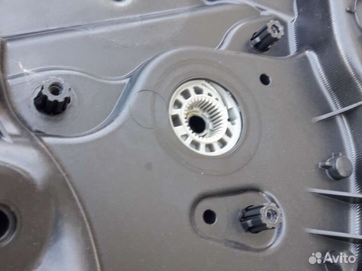 Стеклоподъёмник задний правый Porsche cayenne 958