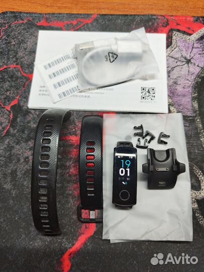 Huawei band 4