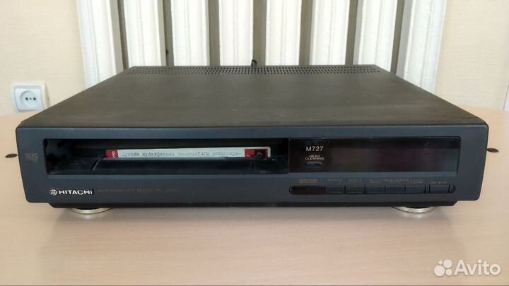 VHS-плеер hitachi