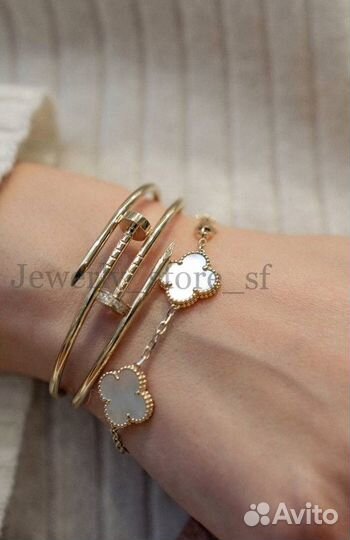 Элегантность в каждом элементе: браслет Van Cleef