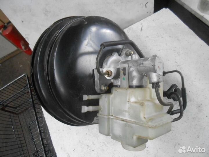 Усилитель тормозов вакуумный BMW 5-Series/M5