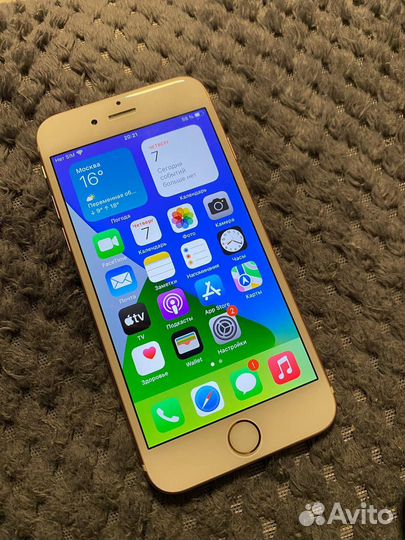 Телефон iPhone 6s идеальный
