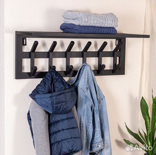 Вешалка настенная с полкой