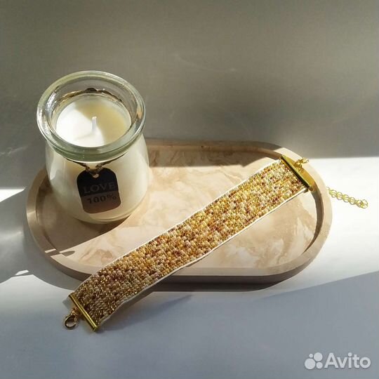 Браслет из бисера золотой