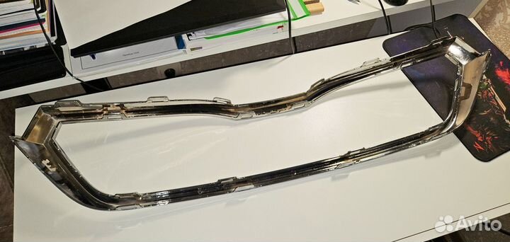 Молдинг решетки радиатора Skoda Rapid 2 оригинал