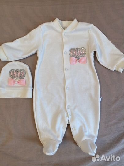 Комплект на выписку для девочки