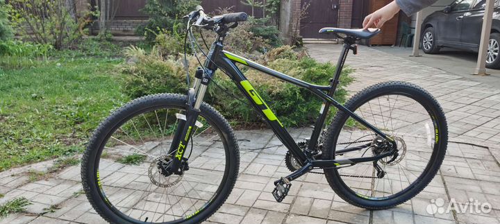 Велосипед GT avalanche sport 27.5 М
