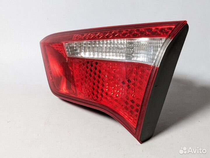 Фонарь задний правый Kia Rio седан 2014