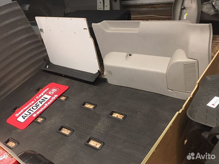 Салон Volkswagen Transporter T5 / T6