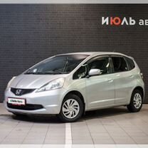 Honda Fit 1.3 CVT, 2010, 156 272 км, с пробегом, цена 780 000 руб.