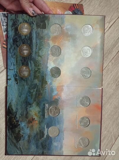 Памятные 5р монеты с альбомами