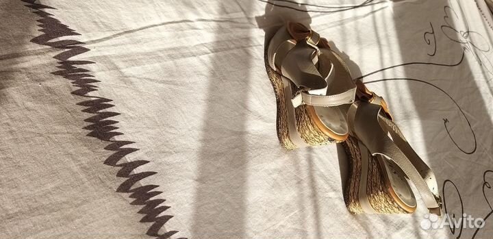 Босоножки женские 35,5 размер
