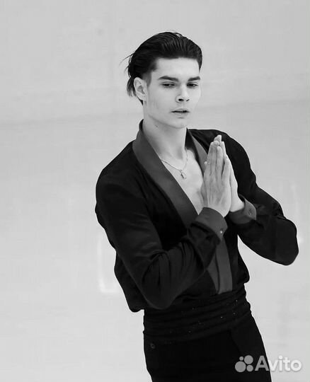 Тренер по фигурному катанию