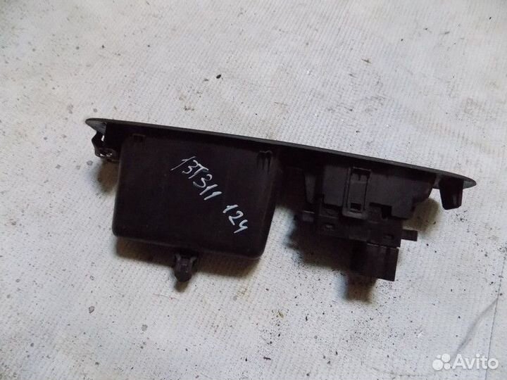 Накладка блока управления стеклоподъемниками Qashq