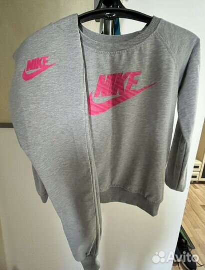 Спортивный костюм женский