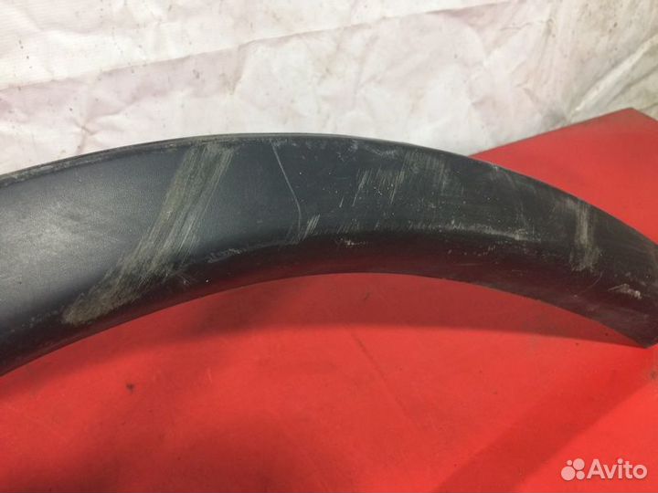 Накладка крыла передняя левая Mitsubishi Outlander